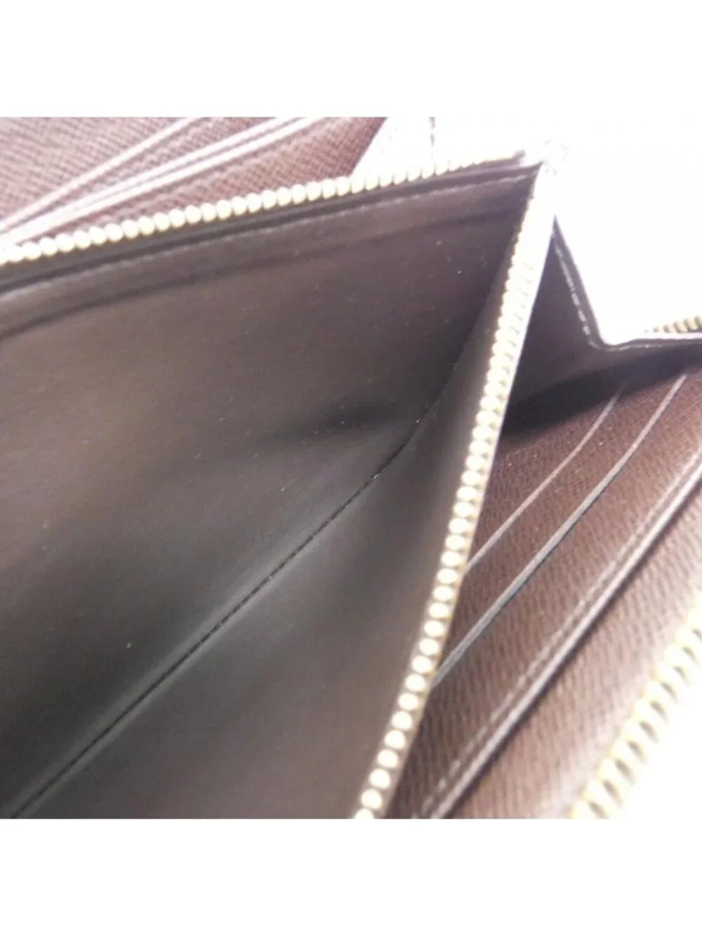 Louis Vuitton Damier Zippy Wallet